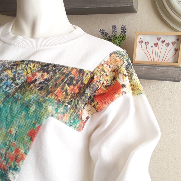 Shirt sweater mix colors printed/white Small - Picture 6 of 8